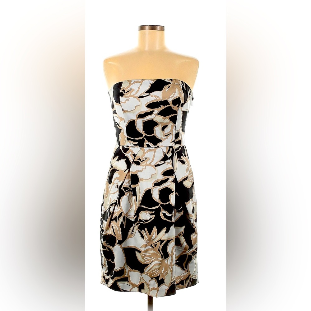 The Limited, womens dress size 6, side zip. Great material, like new condition.
